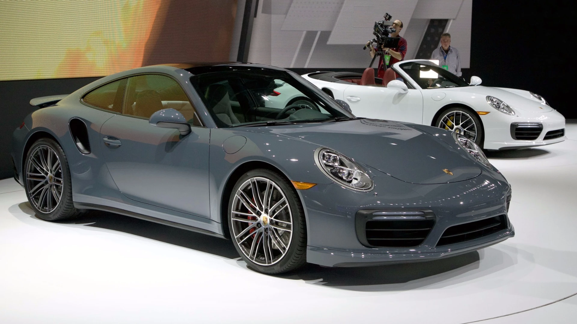 The new Porsche 911 Turbo has become faster - now the "S" will hit 100 km/h in 2.8 seconds