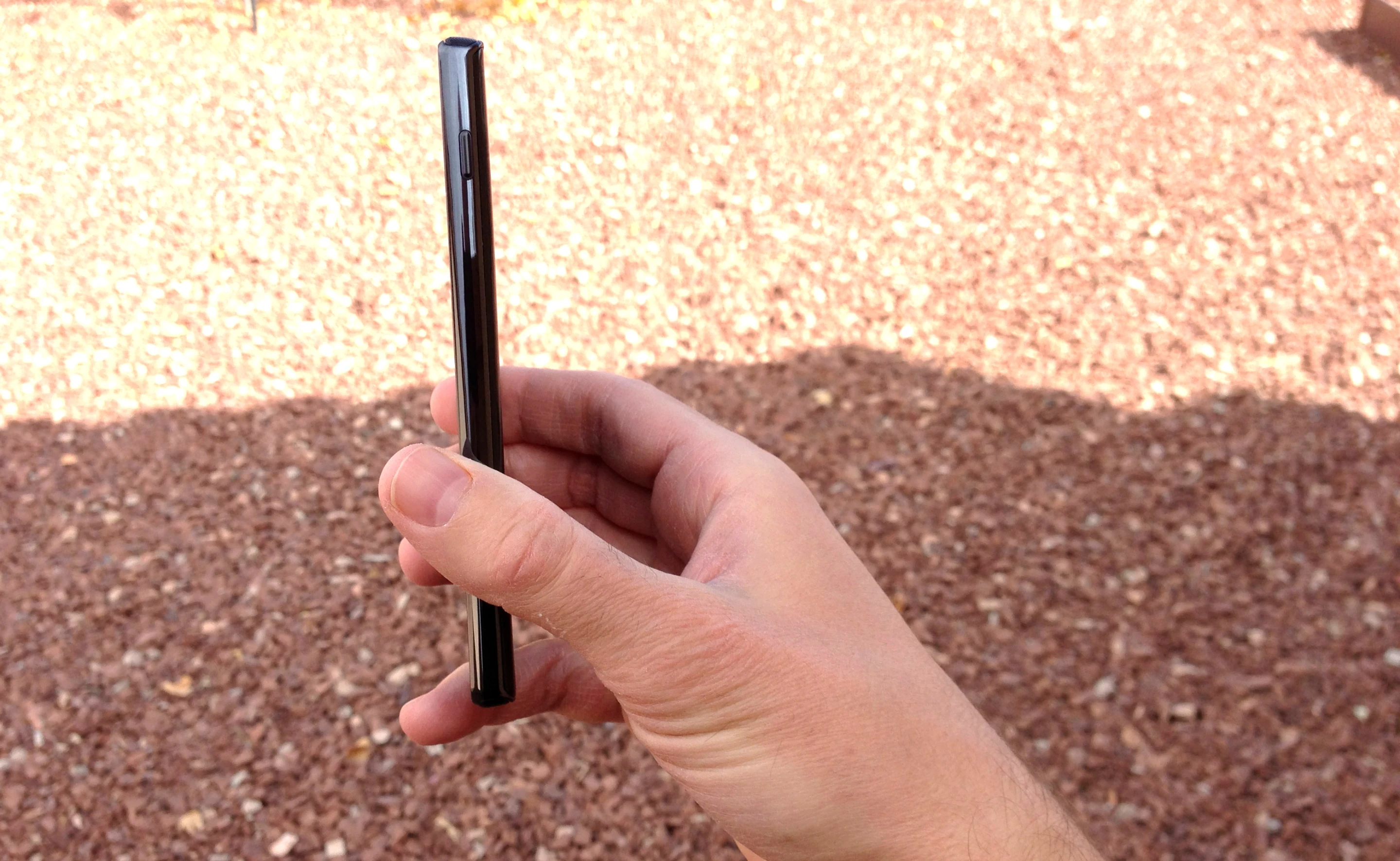 The Optimus G is 8.38 mm thick