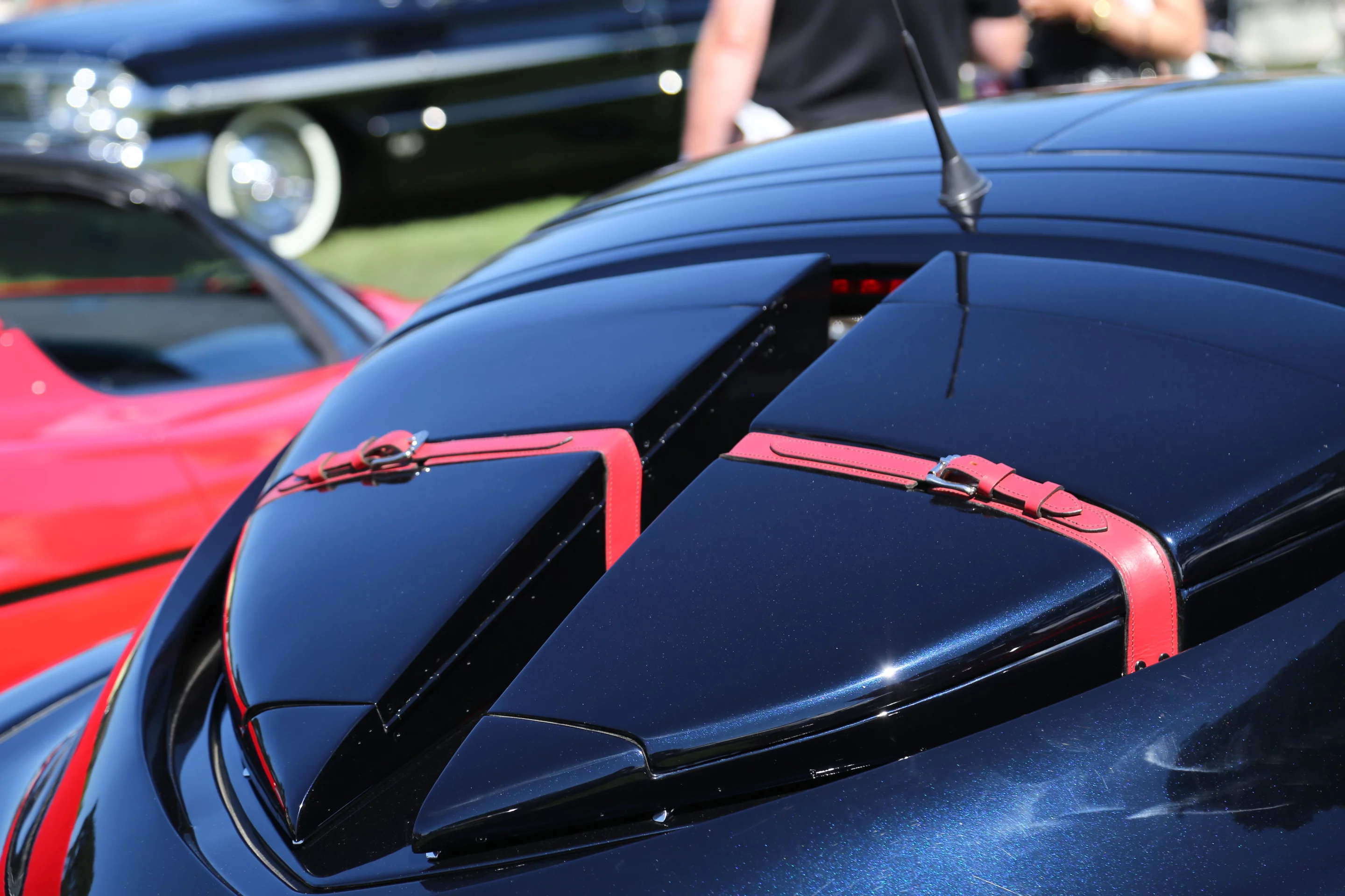 Red leather straps are just another old school design element of the 2010 Morgan Aero Supersports Dreadnought (Photo: Angus MacKenzie/Gizmag.com)