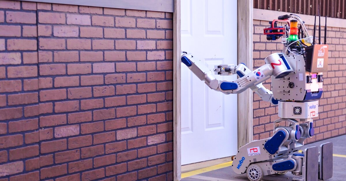 South Korea's Team KAIST wins 2015 DARPA Robotics Challenge