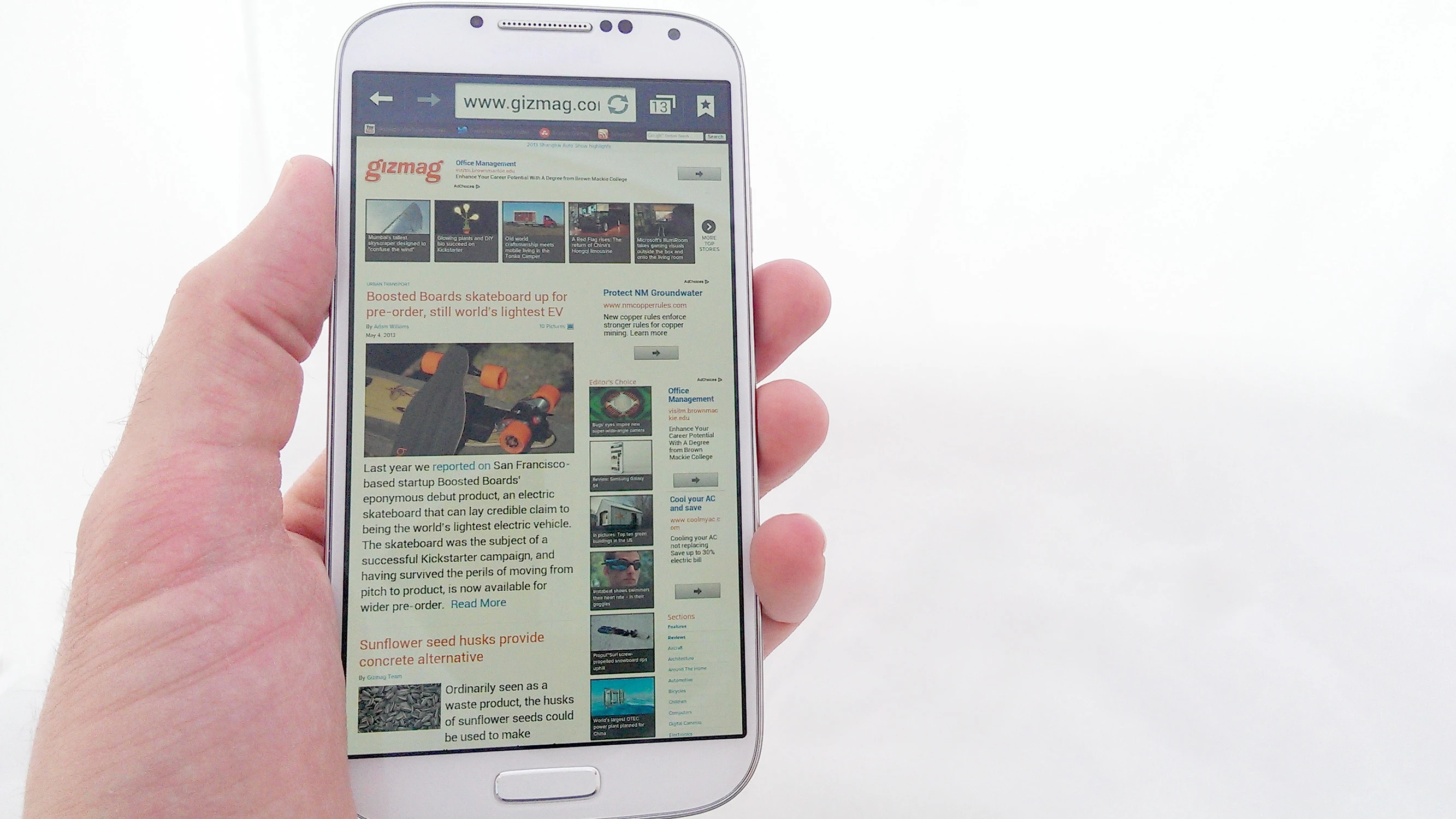 The Galaxy S4 is 10 percent lighter than the One