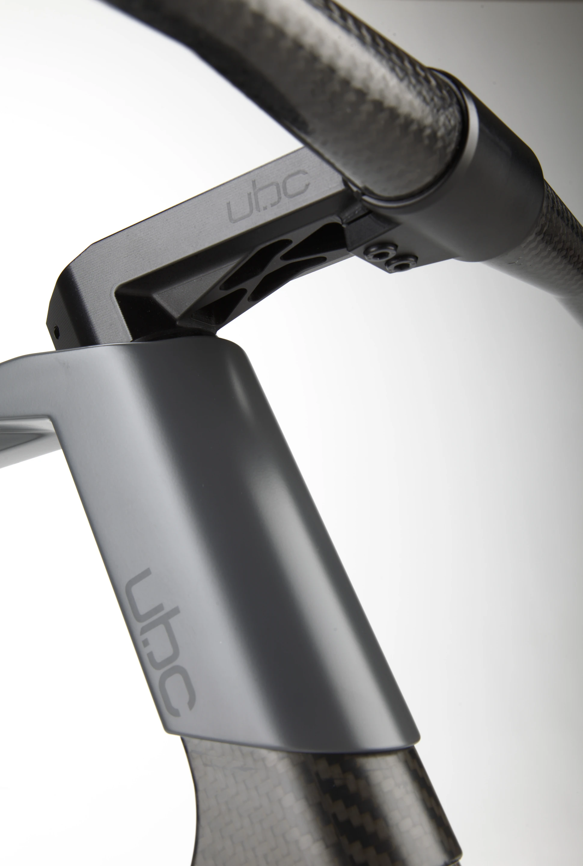 The T1000 carbon fiber used in the coren is also used to build F1 monocoques