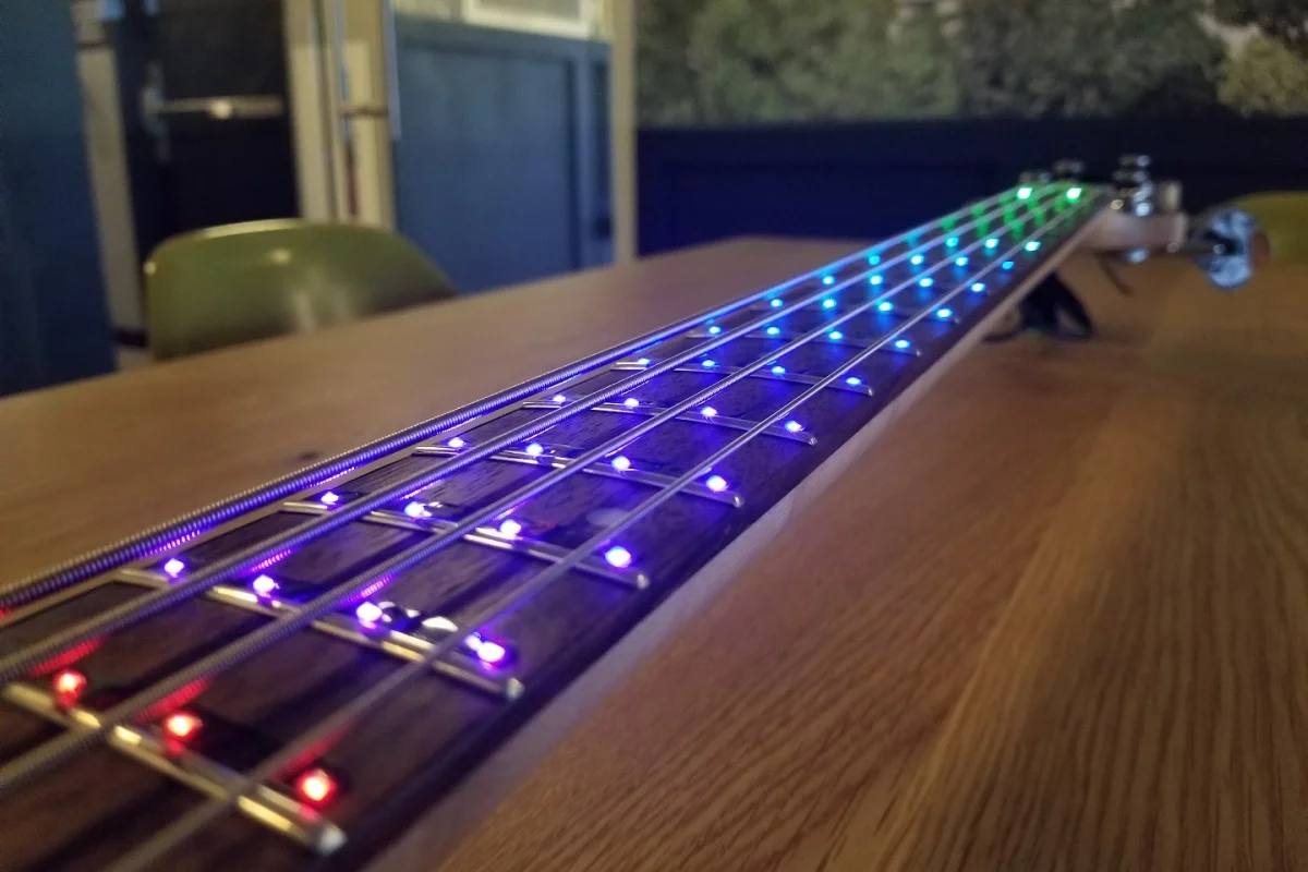 Fret Zealot has launched an LED learning system for bass guitar on Kickstarter