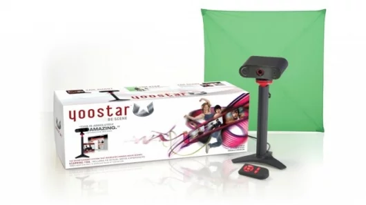 Yoostar brings green-screen technology to your home to put you in movie scenes next to your favorite actors