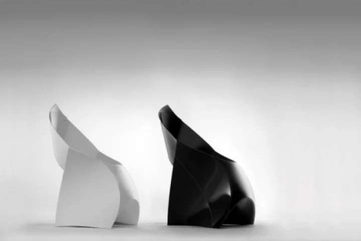 The Flux foldable chair folds flat when not in use but, in just ten seconds, transforms into a designer seat