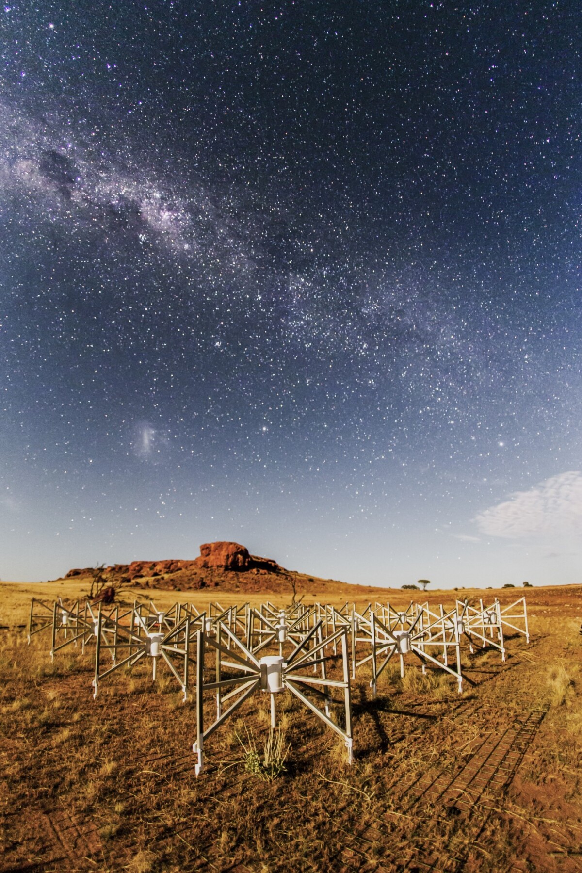 Bizarre radio signal repeating every 18 minutes discovered in Milky Way