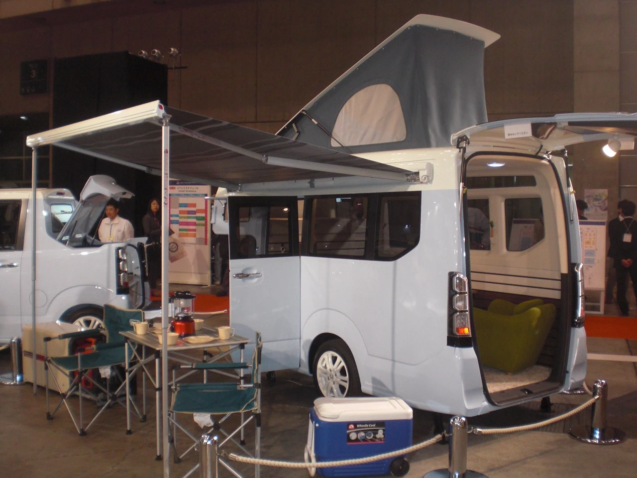 The rear unit is called the N-Camp and here it is in full camping mode with extended roof and awning (Photo: Stephen Clemenger/Gizmag.com)