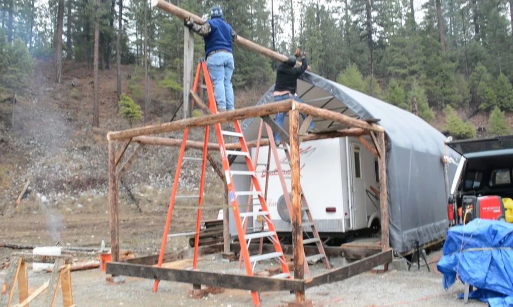 If you added the cost of the land and the trailer within the cabin, the price tag would come to a lot more than $300