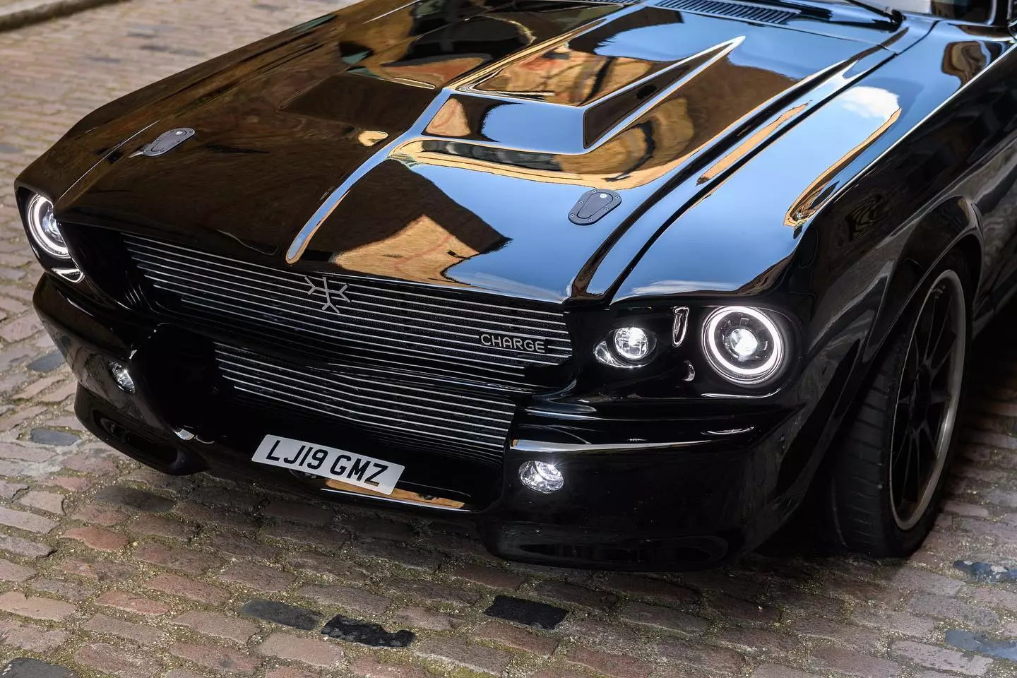 Charge electric Mustang