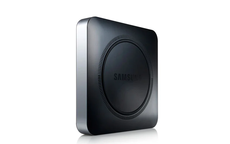 The Chromebox and its sleek form factor somewhat resembles a Mac Mini
