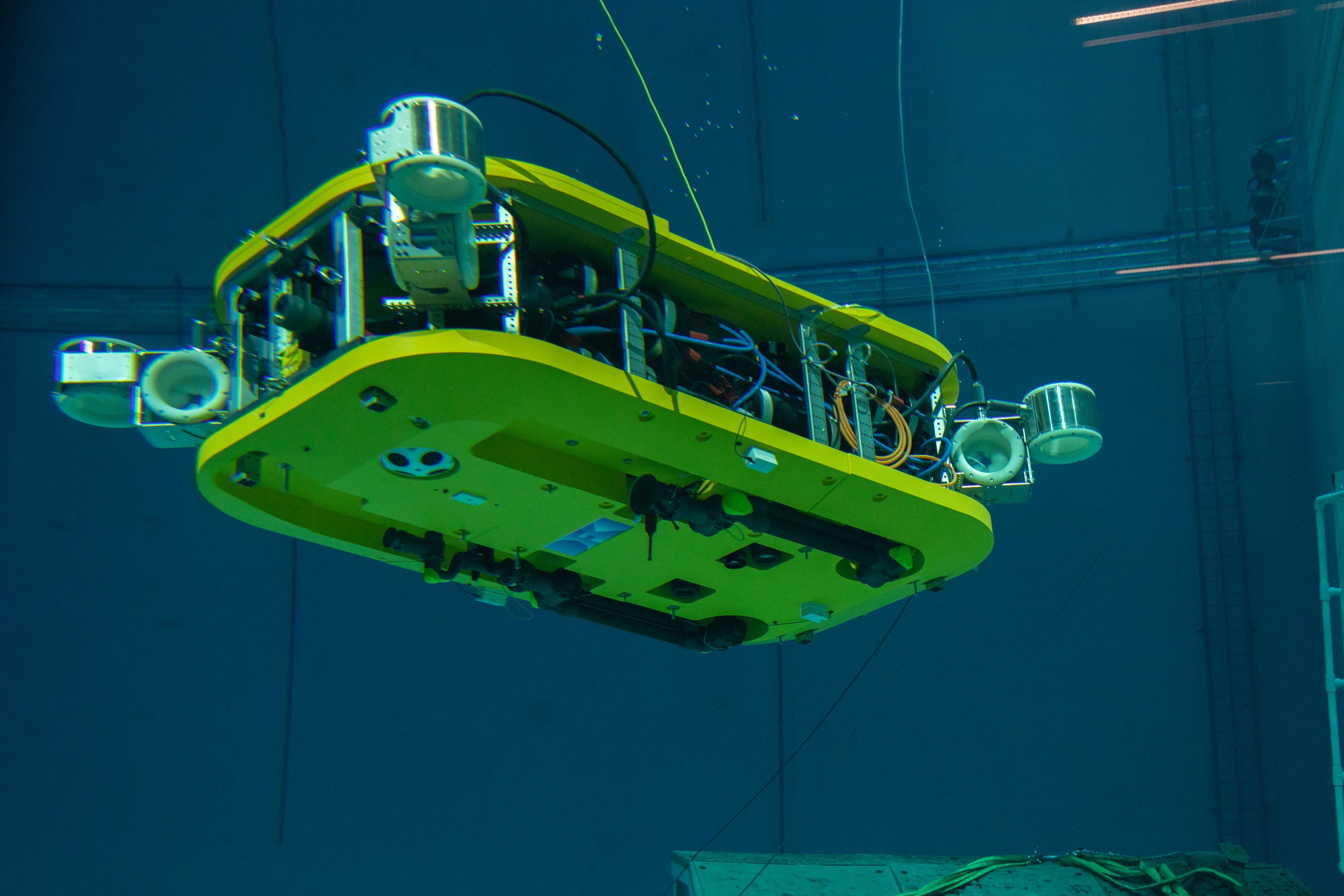 Auv Rov Fish Cuttlefish AUV pivots underwater to become a manipulator-armed ROV