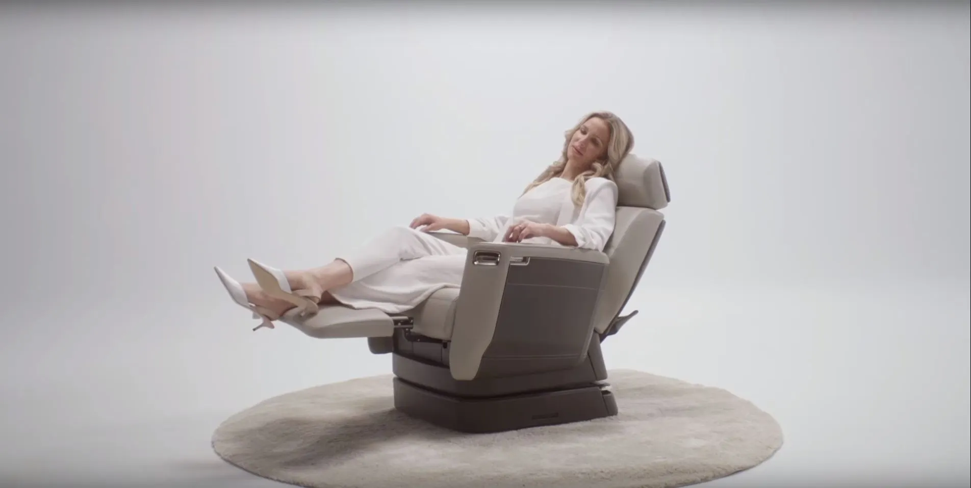 The Nuage seat has a new ergonomic design