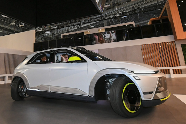 Hyundai Mobis shows how its e-Corner wheels create next-generation movement