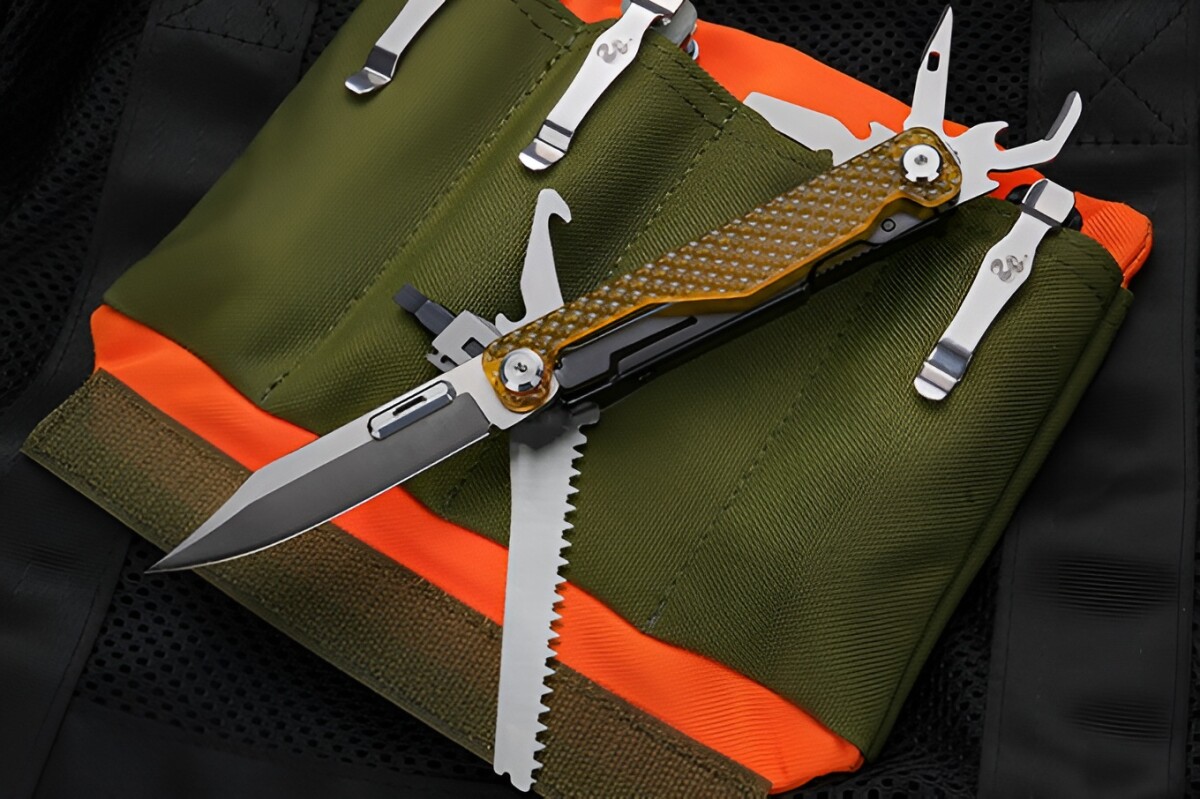 16-in-1 multitool sports a saw, blade, screwdriver and more