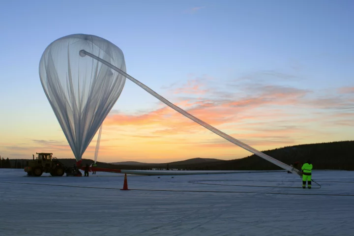 Up, up and away ... the BEXUS 11 balloon, all 12,000m3 of it, just before take-off. The balloon reached a height of 35km before being brought back to Earth