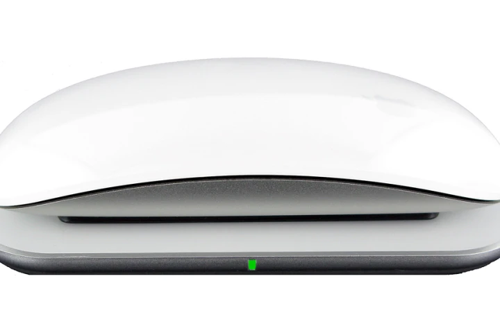 The Mobee Magic Charger