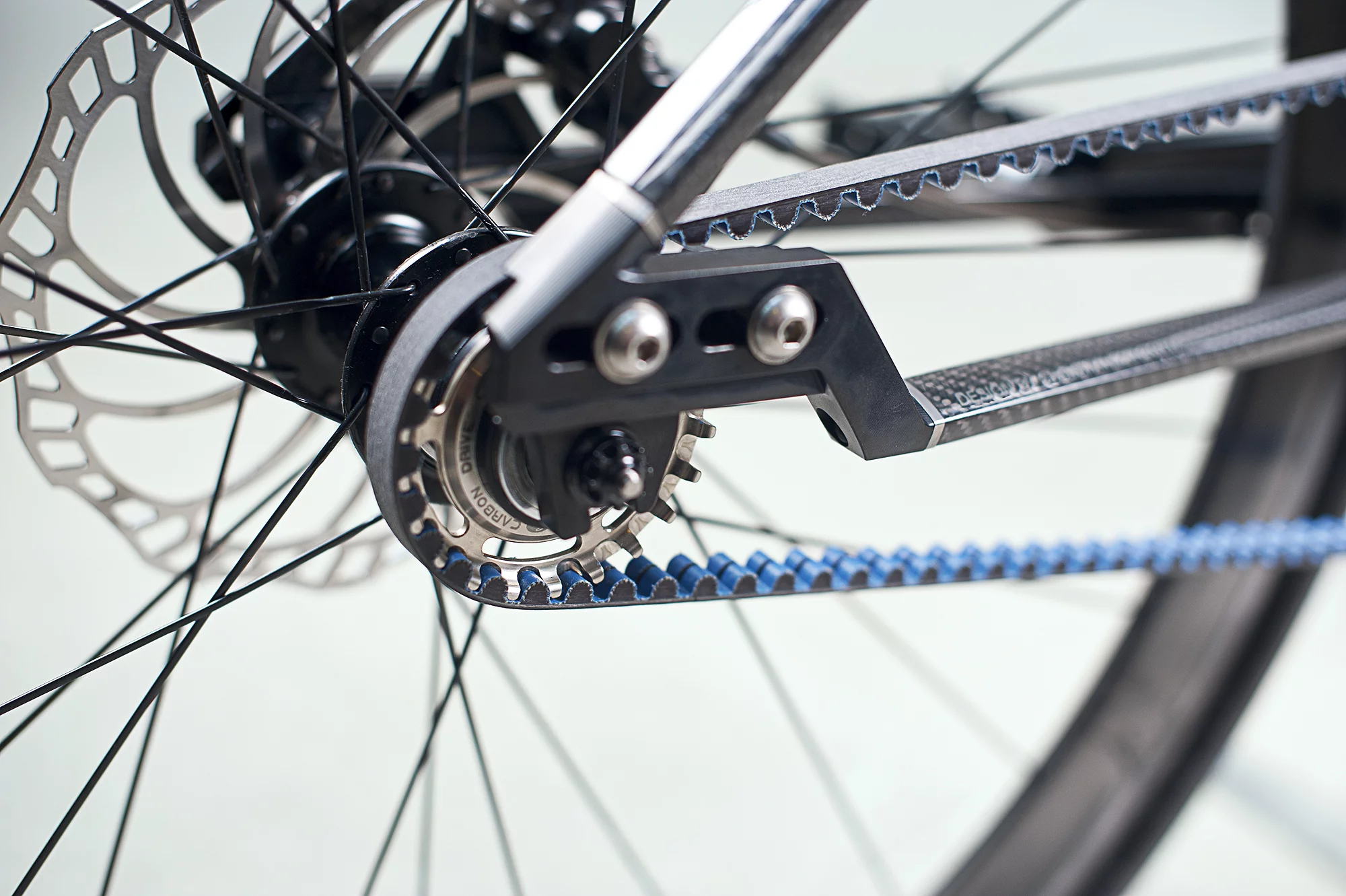 The Gates belt drive provides clean, maintenance-free cycling