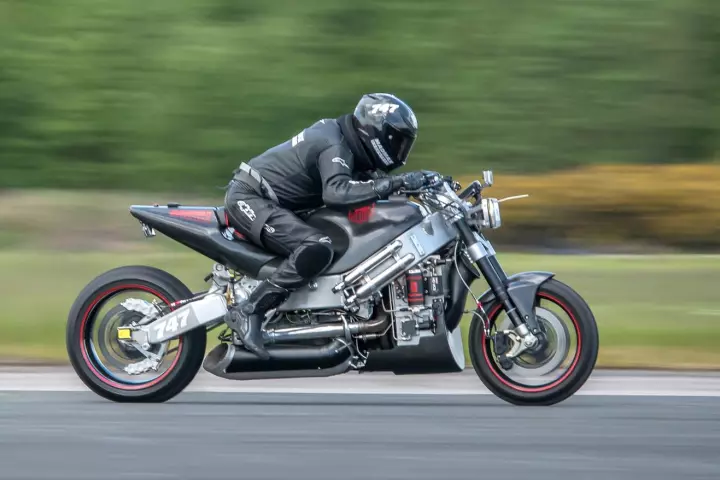 Madmax streetfighter turbine motorcycle on a record breaking attempt