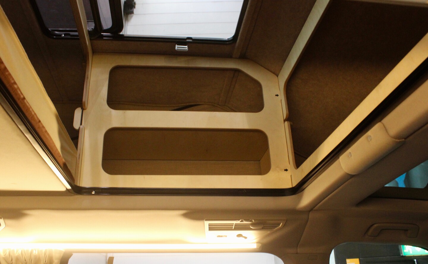 The SpaceRoof includes the fixed transverse bed and an entry hatch with plenty of integrated storage