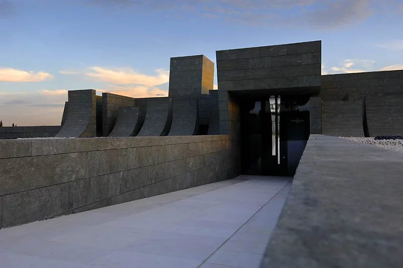 "1001 Nights" private dwelling by architects A-Cero