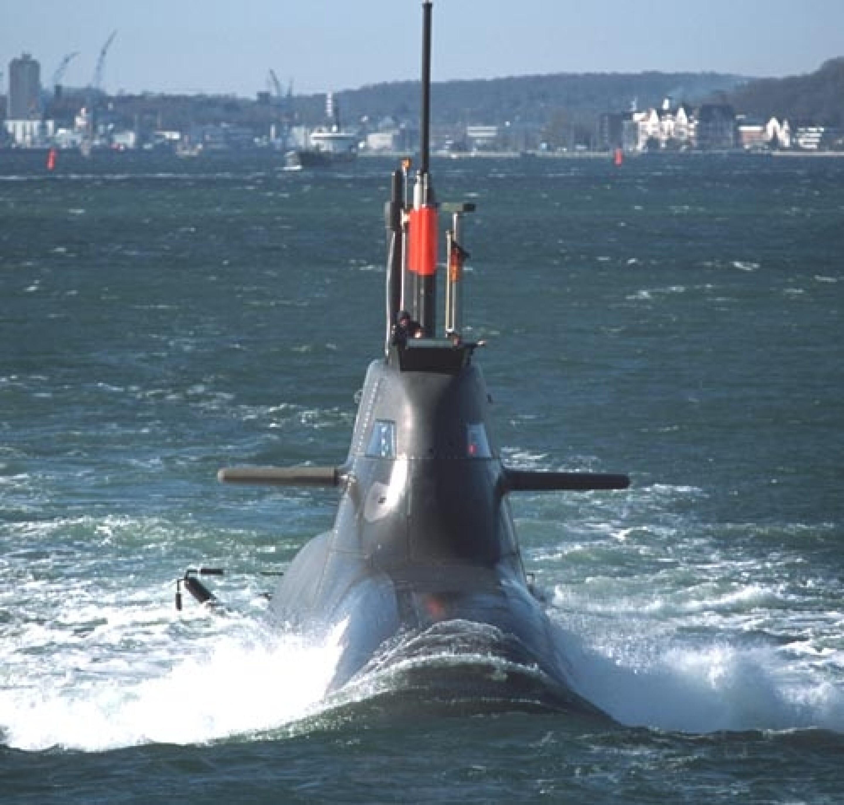 Fuel cell submarines offer underwater stealth