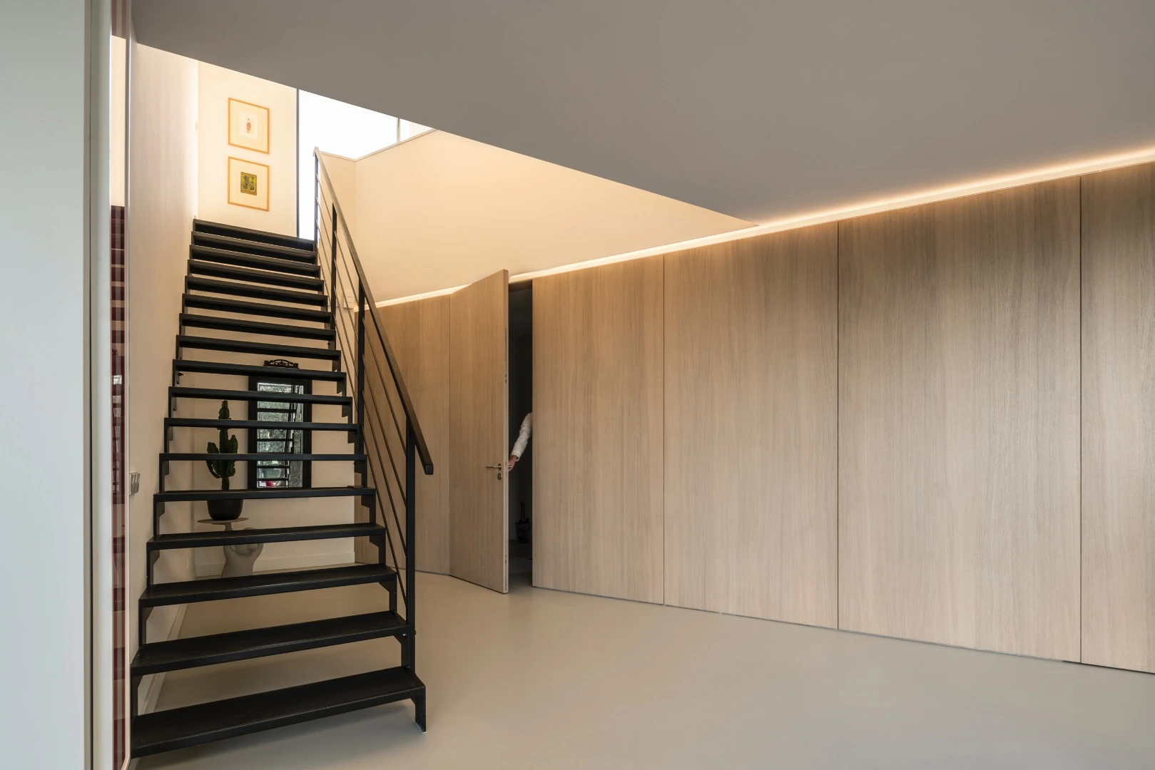 Stairs lead to Casa Kwantes' bedrooms