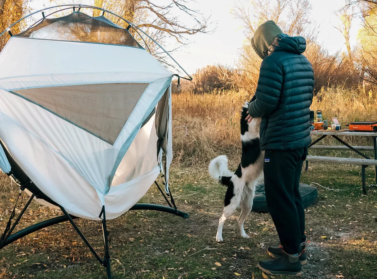 The Anymaka Hammock Tent relies on the frame members for the weatherproof Canopy