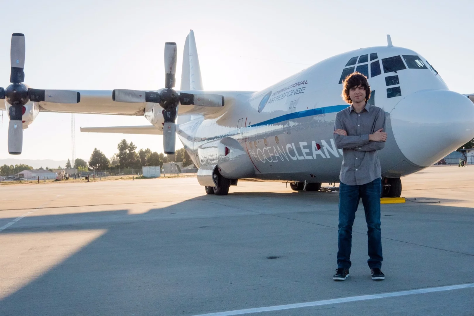 The CEO and founder of the Ocean Cleanup is Dutch aerospace engineering student Boyan Slat