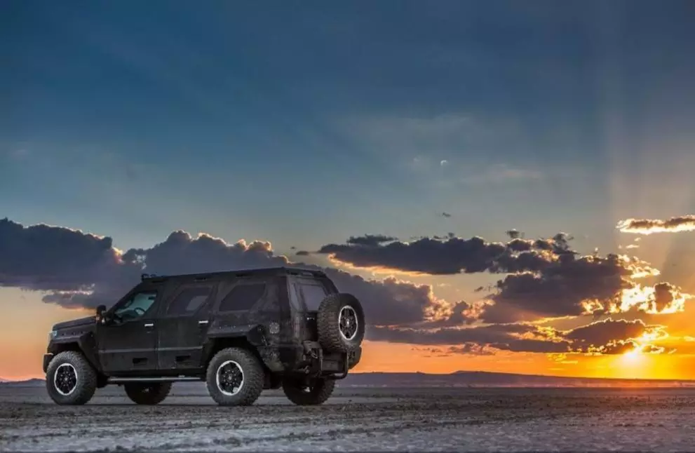 The Rhino GX puts its V10 to work