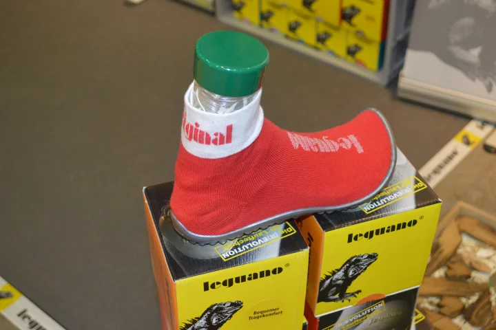 The barefoot-leguano shoe is a sock with a studded PVC sole
