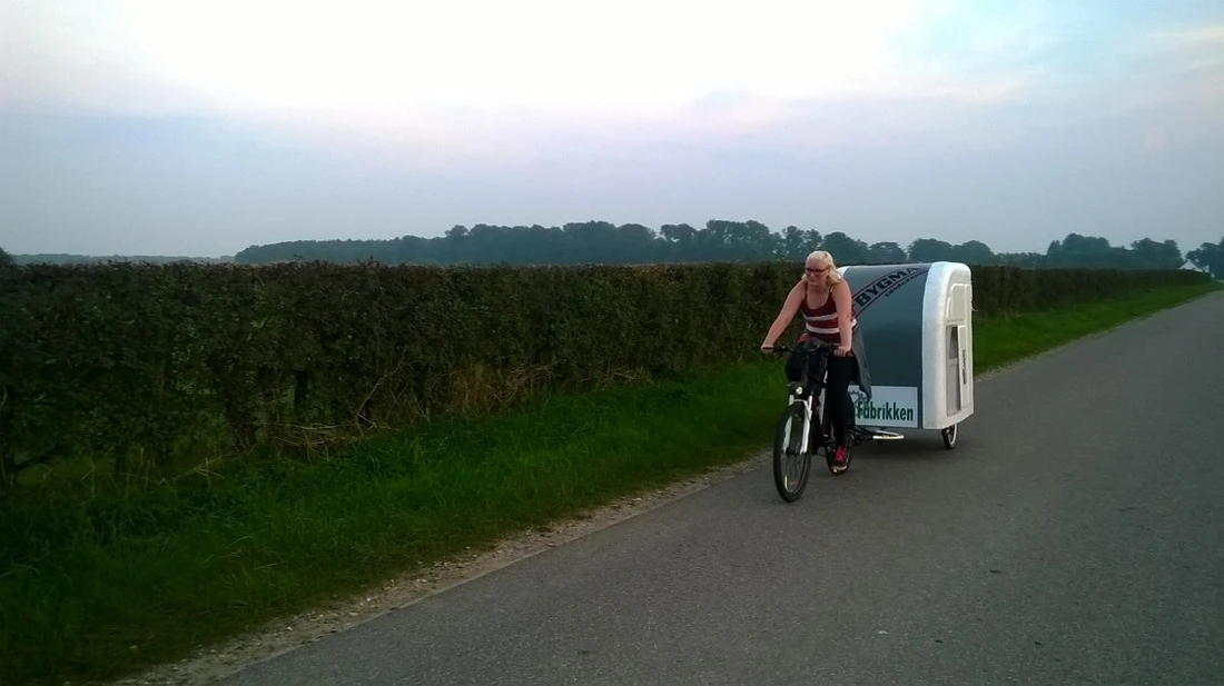 When being towed, the camper folds into a more compact shape to make pulling it easier (Photo: Wide Path Camper)