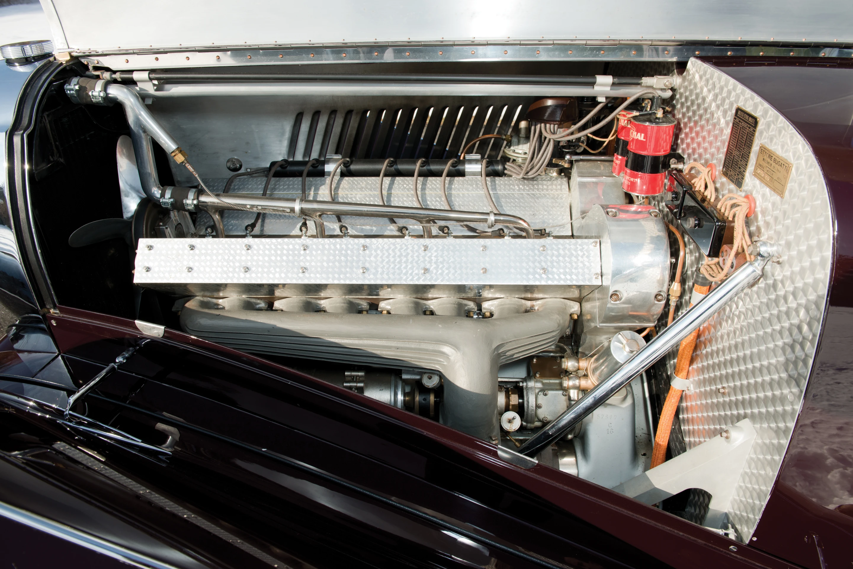 The Type 57C Roadster runs on a 160 bhp, 3,257 cc dual overhead-camshaft inline eight-cylinder engine with Roots-type supercharger