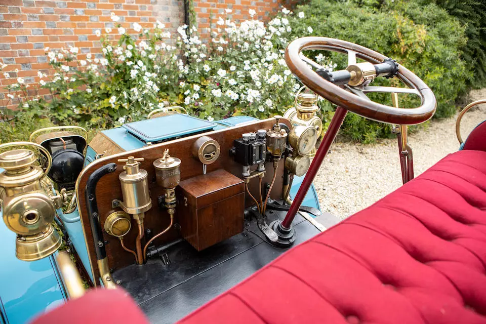 The Panhard 1901 7hp dashboard