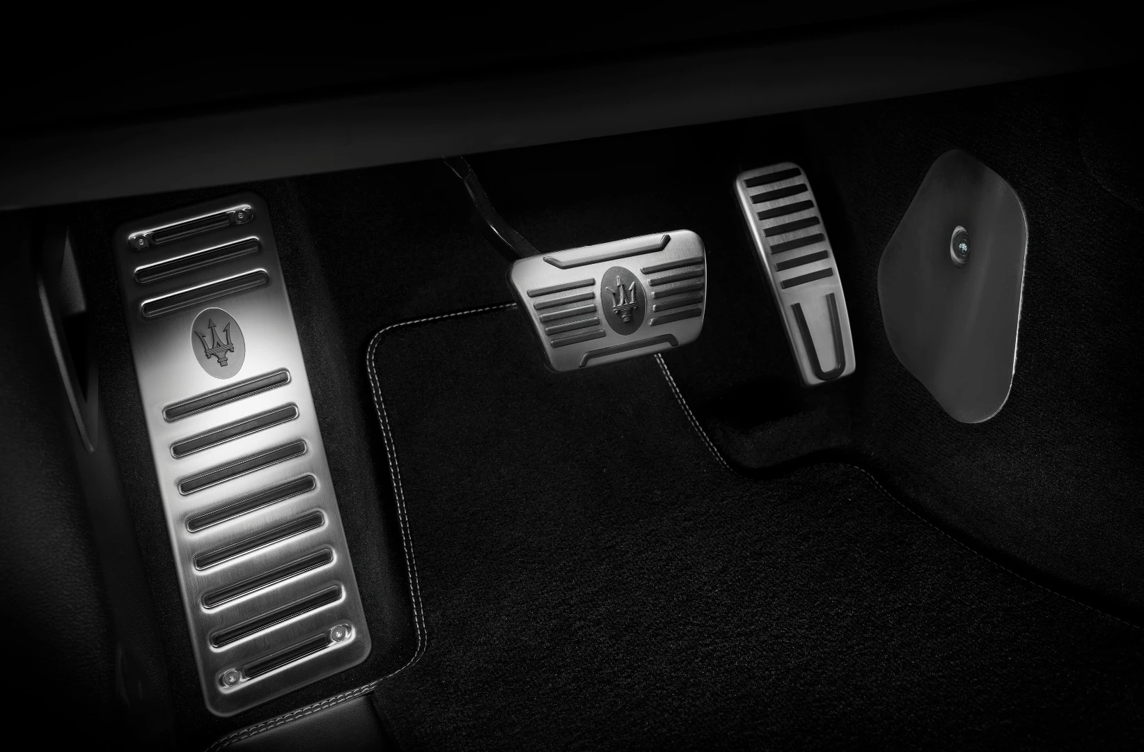 Inside the Maserati Levante Trofeo