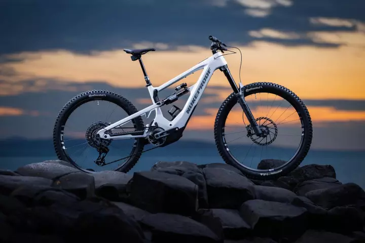 "Developed alongside the all new SRAM Eagle Powertrain, the Megawatt Carbon takes eMTB riding to the next level"