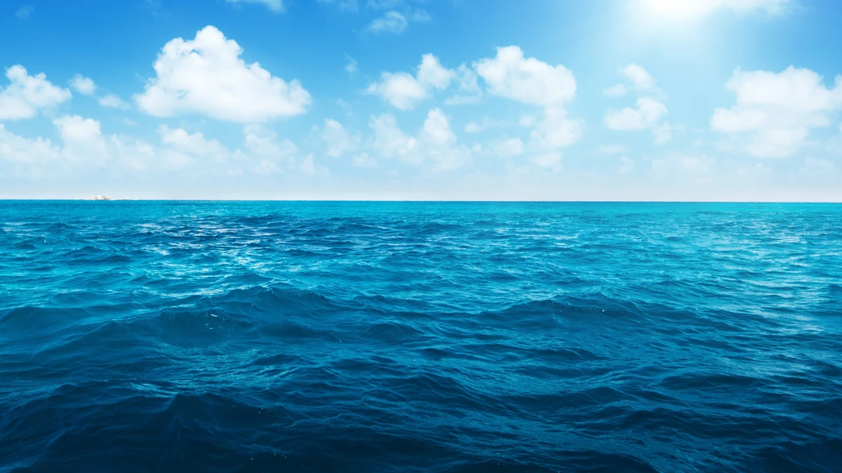 Scientists have found huge freshwater reserves under the world's oceans (Photo: Shutterstock)