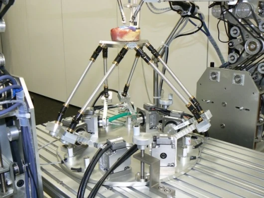 Robot can perform surgery on a functioning heart