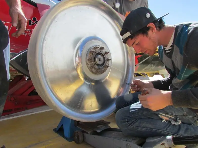 The Eagle runs on solid billet aluminum wheels that reduce rolling weight but also negate concerns with rubber tires and associated centrifugal forces at mach speeds
