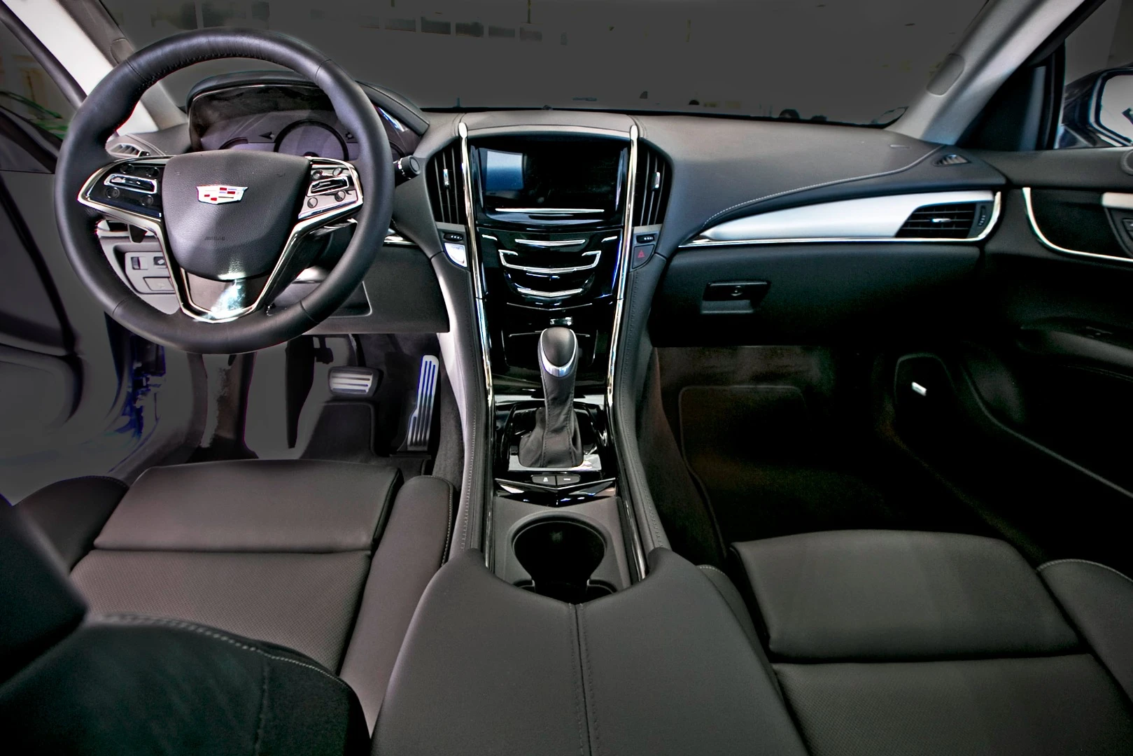 Haptic touch controls and console buttons have been carried over from 2015 model, but with better response and feel