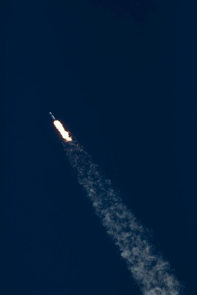 SpaceX's Falcon 9 heads for the ISS