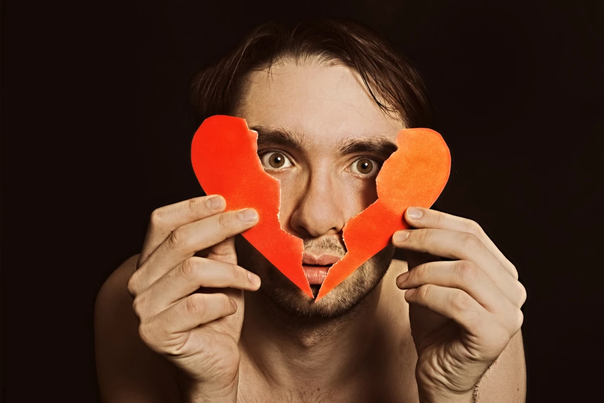 The study, published this week in the journal Circulation, provides the first physiological explanation for takotsubo cardiomyopathy, also called "broken heart syndrome" because it affects people who suffer severe emotional stress after bereavement (Photo: Shutterstock)