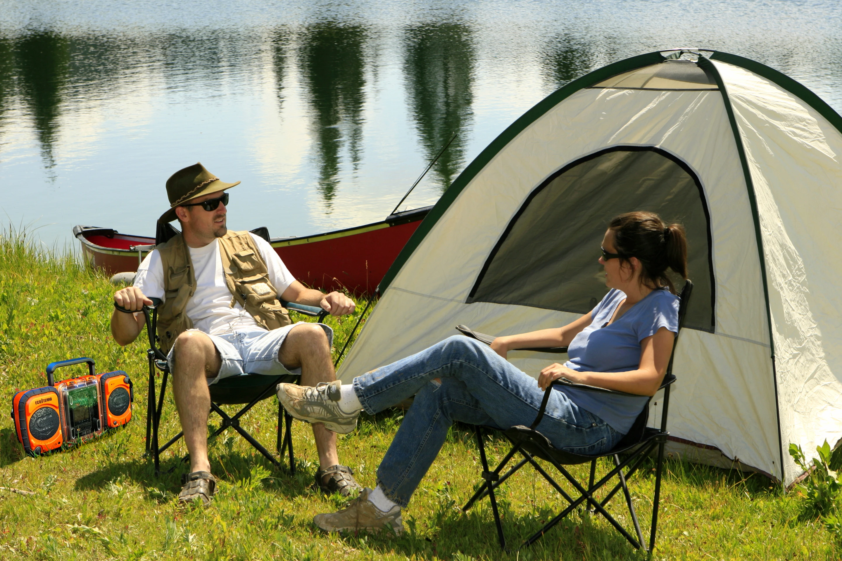 A sunny day by the river can suddenly turn into a downpour, but the Eco Terra's waterproof casing means that you can enjoy up to 25 hours of continuous music no matter the weather