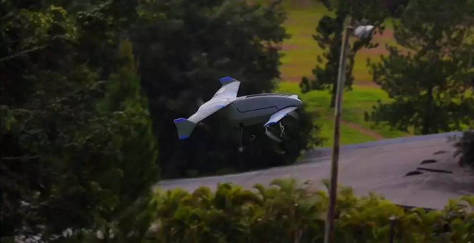 The canard-style Vertex features four independently-tilting motors/propellers, steerable landing gear, and wings that can be removed when using it purely in quadcopter mode