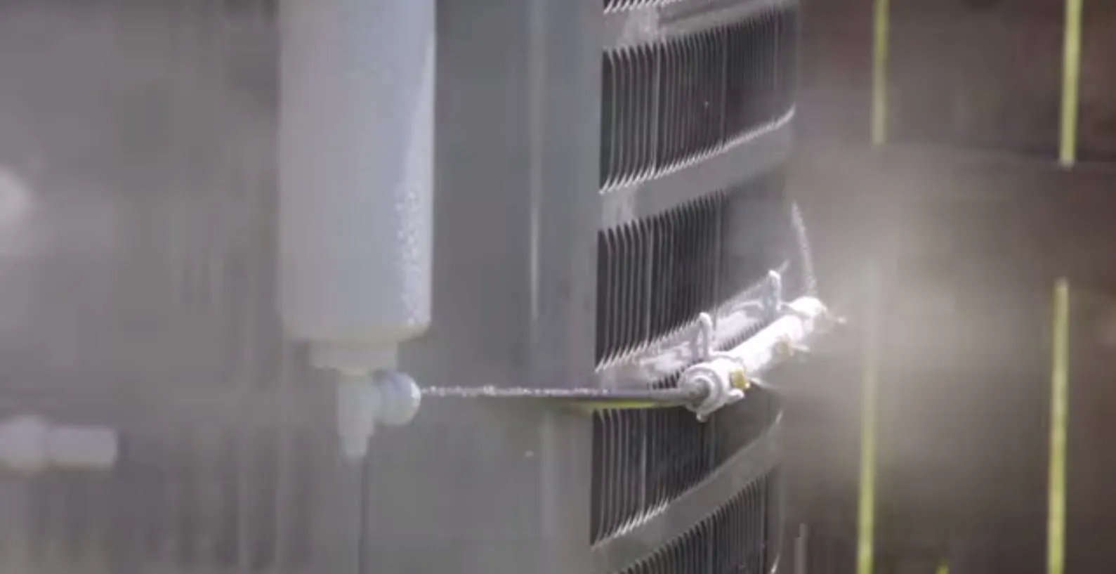 Mistbox uses water vapor to pre-cool air as it enter the air conditioning unit