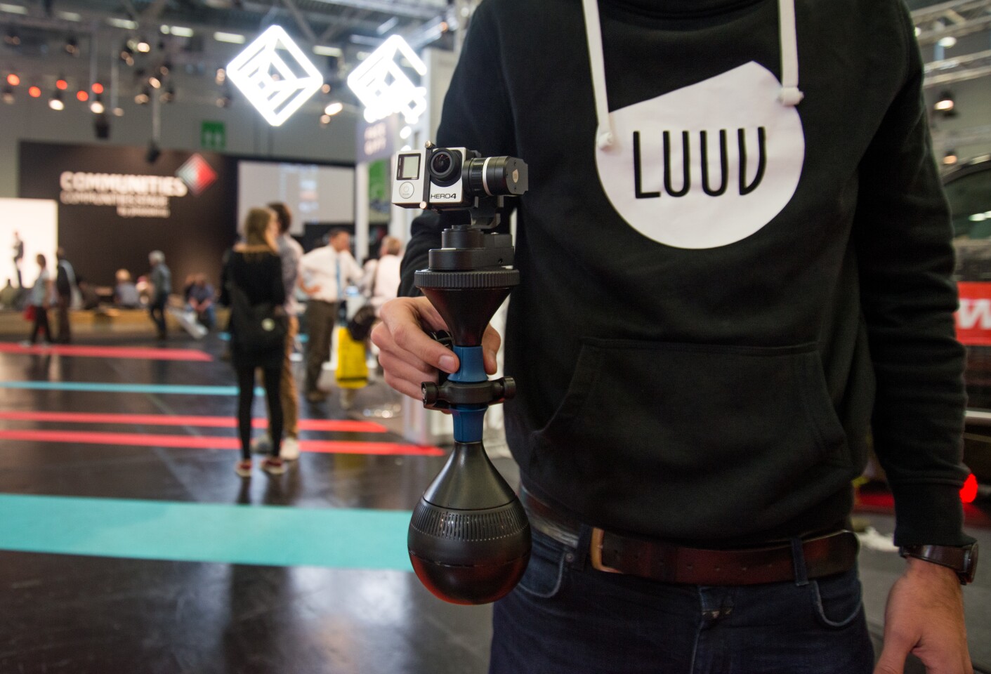 The ultraLUUV adds a gimbal to the firms traditional solid stabilizer
