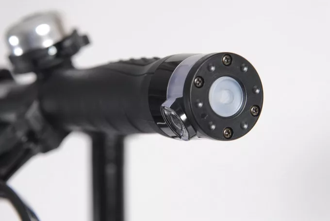 Each Licht grip/module combo weighs in at 180 g (6.3 oz)