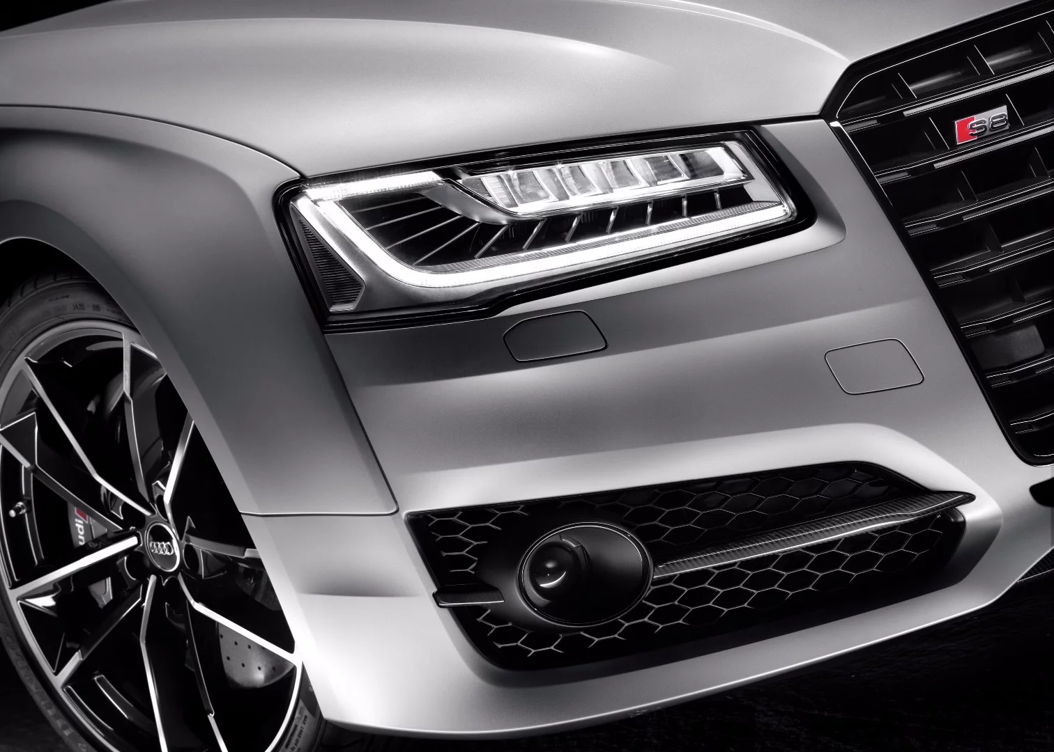 The new Audi S8 plus has Matrix LED headlights