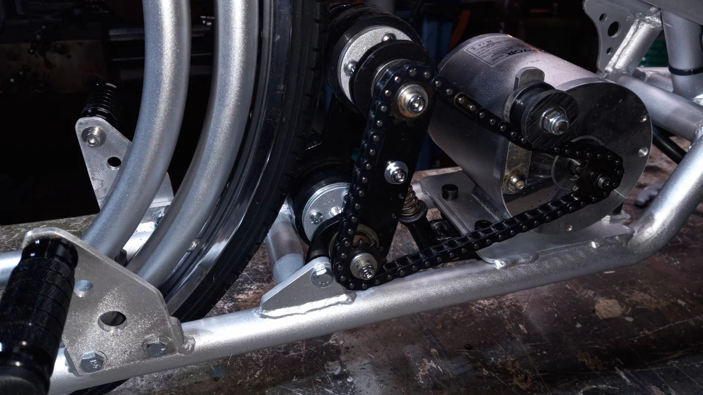 A close look at the friction drive mechanism