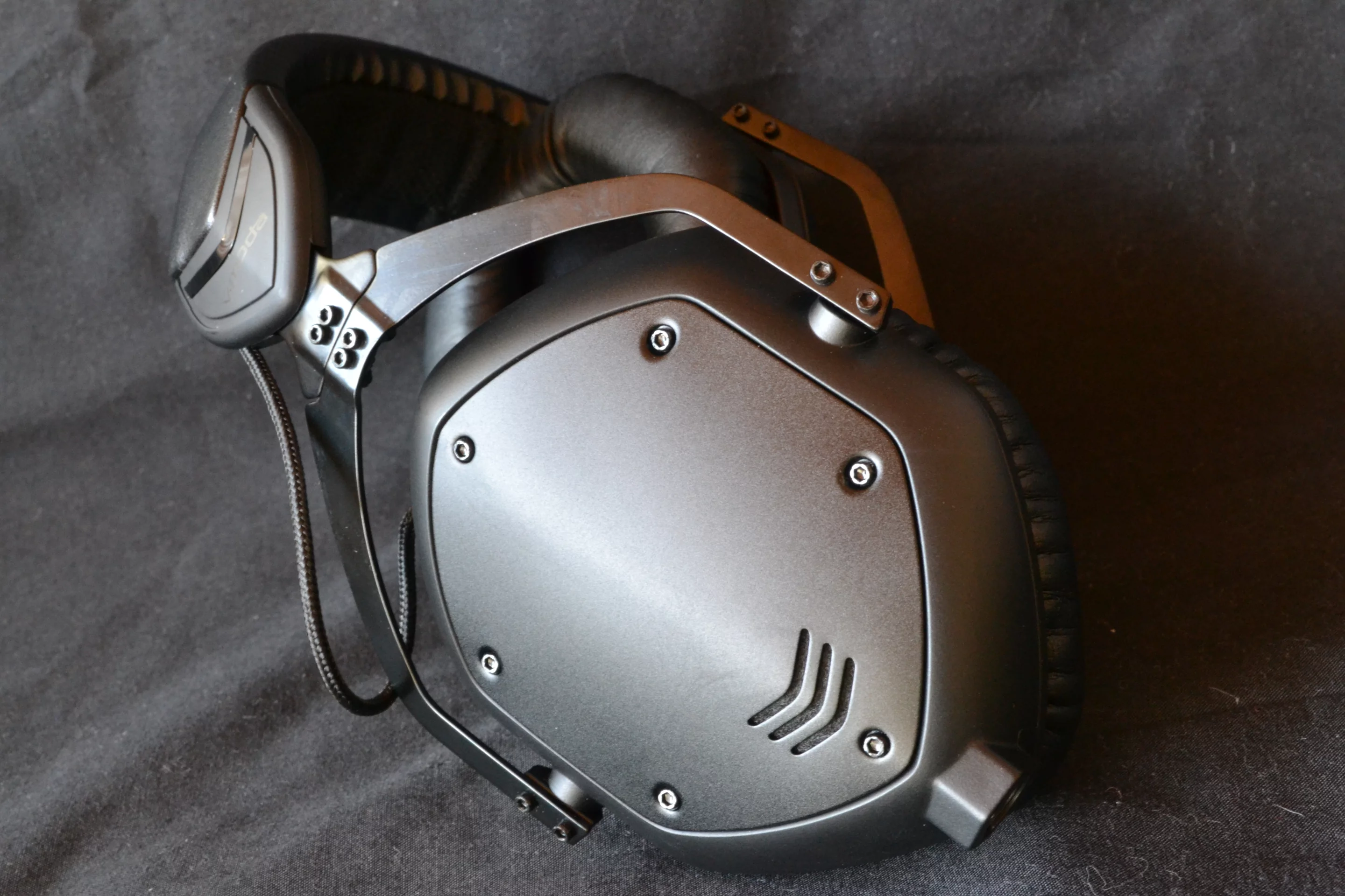 In the hands, the M-100s feel as though they can withstand more than a few knocks, drops and scrapes in daily use