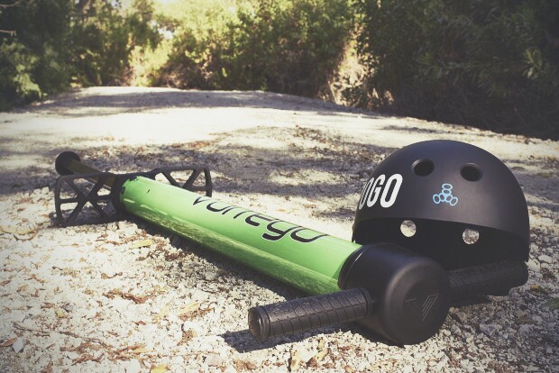 The V4 comprises an aircraft aluminum casing, a shock absorber to soften impacts and a stainless steel slide-shaft
